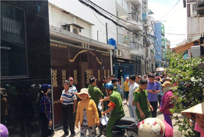 Người đàn bà chết bất thường trong nhà với nhiều thương tích Công an điều tra vụ việc.