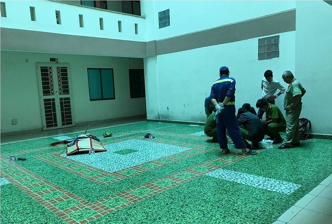 Rơi từ tầng cao chung cư ở Sài Gòn, người đàn ông chết thảm Hiện trường vụ việc.