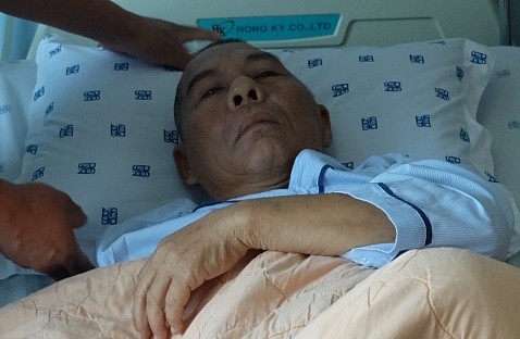 Cứu sống ngoạn mục bệnh nhân đột quỵ hôn mê sâu Ông Hem được cứu sống ngoạn mục sau khi bị đột quỵ do tắc nghẽn động mạch lớn nhờ phương pháp can thiệp nội mạch. Ảnh do bệnh viện cung cấp.