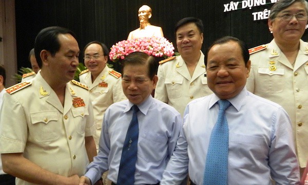 Chủ tịch nước Trần Đại Quang ứng cử đại biểu Quốc hội tại TPHCM Chủ tịch nước Trần Đại Quang trò chuyện với nguyên Chủ tịch nước Nguyễn Minh Triết và nguyên Bí thư thành uỷ TPHCM Lê Thanh Hải