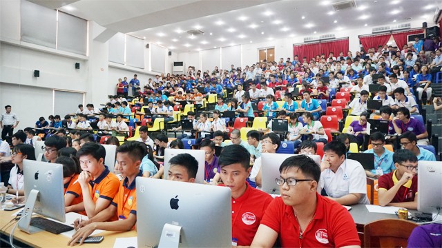 Sinh viên ĐH Duy Tân đoạt giải Nhất Olympic Vật lý toàn quốc 2016 Sinh viên ĐH Duy Tân đoạt giải Nhất Olympic Vật lý toàn quốc 2016