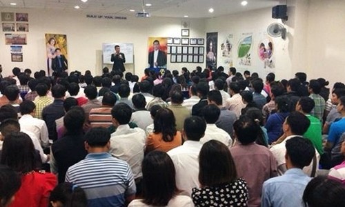 Kiến nghị xóa sổ các doanh nghiệp đa cấp bất chính Nhiều sai phạm được vạch trần thời gian gần đây đã gây phẫn nộ và dấy lên làn sóng tẩy chay mô hình kinh doanh đa cấp.