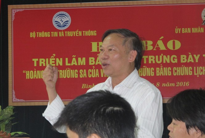 Lần thứ 65 triển lãm chủ quyền Hoàng Sa – Trường Sa GS.TS Nguyễn Quang Ngọc phát biểu tại họp báo. Ảnh: Trí Quân