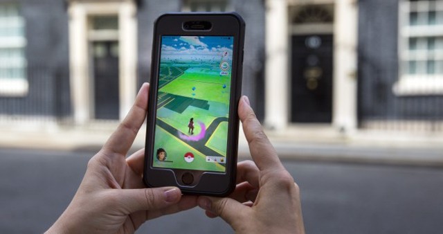 Thai phụ mù mắt vì nghiện chơi Pokemon GO Ảnh minh họa