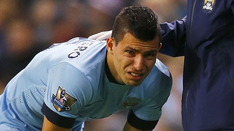 Nghi vấn trọng tài tưởng tượng ra án treo giò của Aguero Nghi vấn trọng tài tưởng tượng ra án treo giò của Aguero