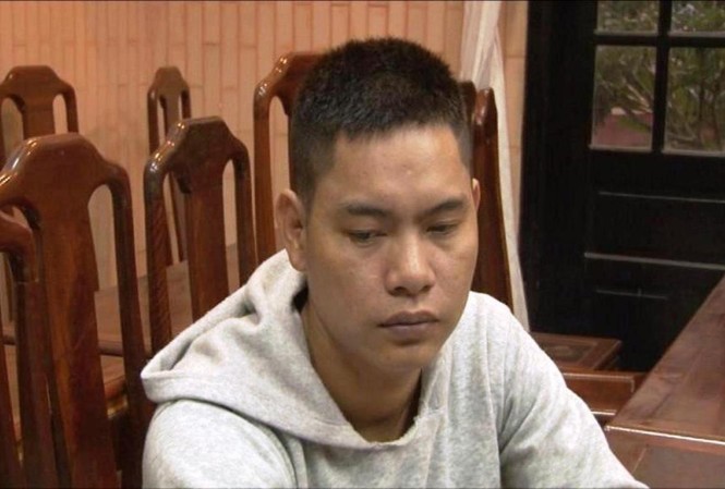 Bắt 10 đối tượng chém chết người tại quán nhậu Trần Anh Quang được xác định là đối tượng cầm đầu vụ chém chết người trong quán nhậu.