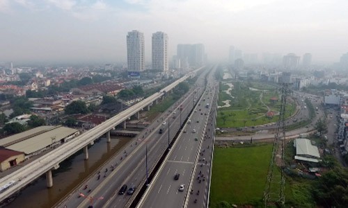 2 kịch bản trái chiều cho thị trường địa ốc 2017 Năm 2017 thị trường bất động sản đứng trước hai ngã rẽ, một là kịch bản tăng trưởng táo bạo, hai là viễn cảnh giảm tốc đầy thận trọng. Ảnh: Vũ Lê