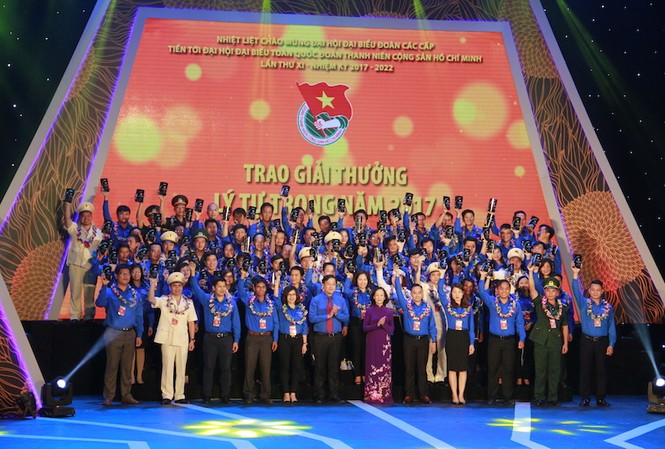 'Các phong trào thanh niên phải được triển khai với yêu cầu cao nhất' 87 cán bộ đoàn, đoàn viên tiêu biểu vinh dự được trao giải thưởng Lý Tự Trọng năm 2017. Ảnh: Thanh Trần.