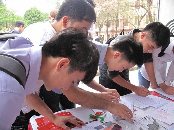 Gần 6.000 cơ hội việc làm cho sinh viên, thanh niên Gần 6.000 cơ hội việc làm cho sinh viên, thanh niên