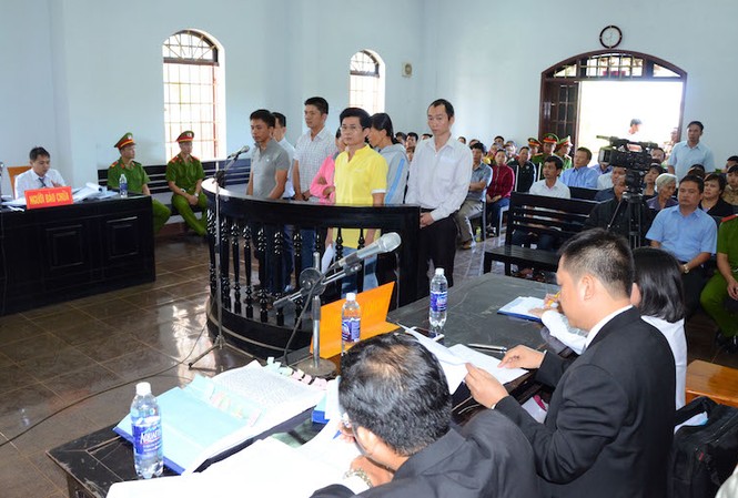 Các luật sư cho rằng bị cáo Trần Minh Lợi vô tội Phiên xử vụ án đưa hối lộ tiếp tục tại tòa án tỉnh Đắk Nông
