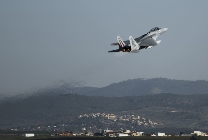 Hứng tên lửa từ dải Gaza, Israel lập tức không kích đáp trả Máy bay chiến đấu của Lực lượng Không quân Israel. Ảnh: Bộ Quốc phòng Israel