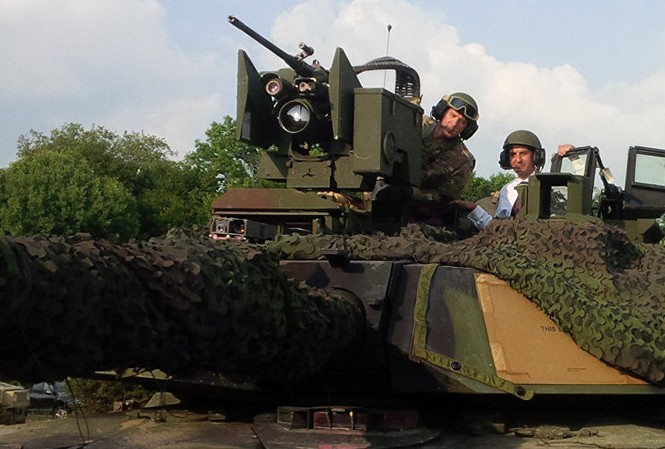 Xe tải quân sự lao xuống khe núi, 13 binh sĩ thương vong Xe tăng quân sự Romania. Ảnh: Sputnik News