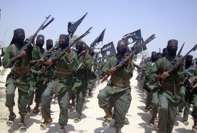 Mỹ không kích tiêu diệt khủng bố đúng ngày Quốc khánh Các chiến binh al-Shabaab. Ảnh: Aljazeera