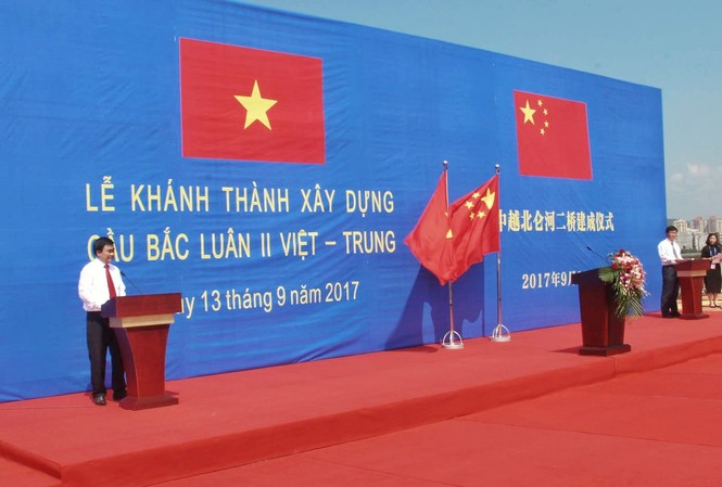 Khánh thành cầu Bắc Luân II nối Việt Nam-Trung Quốc Lễ khánh thành xây dựng cầu Bắc Luân II Việt - Trung.