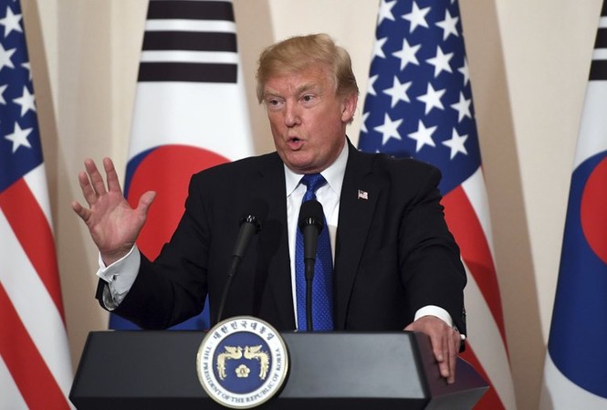 Tổng thống Trump hy vọng không phải dùng biện pháp quân sự với Triều Tiên Tổng thống Mỹ phát biểu trong cuộc họp báo chung với người đồng cấp Hàn Quốc. Ảnh: AP