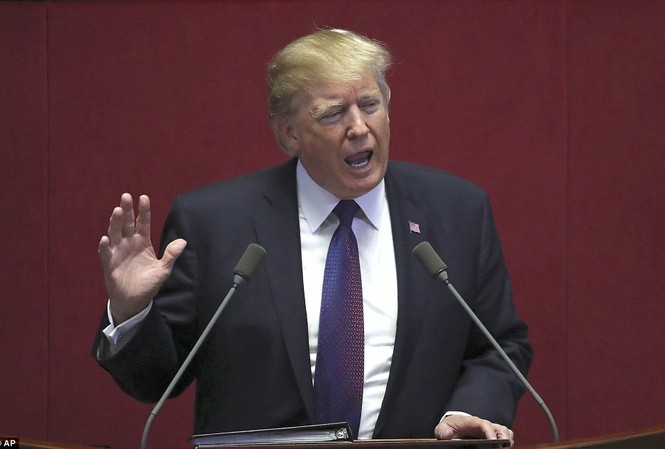 Tổng thống Mỹ: Bình Nhưỡng không nên coi thường Washington Tổng thống Mỹ Donald Trump phát biểu trước Quốc hội Hàn Quốc. Ảnh: AP