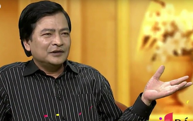 Trần Lực phục 'đòn' tán gái cao siêu của NSND Quốc Anh NSND Quốc Anh trong cuộc trò chuyện phát sóng tối qua
