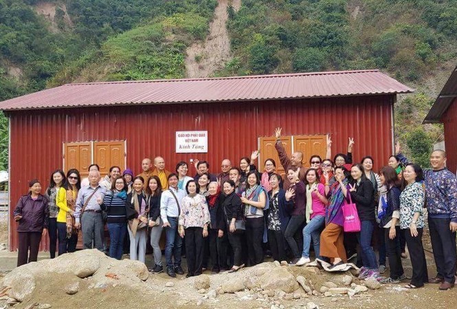 Xây trường học, trao 10 căn nhà tình nghĩa cho đồng bào miền núi Xây trường học, trao 10 căn nhà tình nghĩa cho đồng bào miền núi