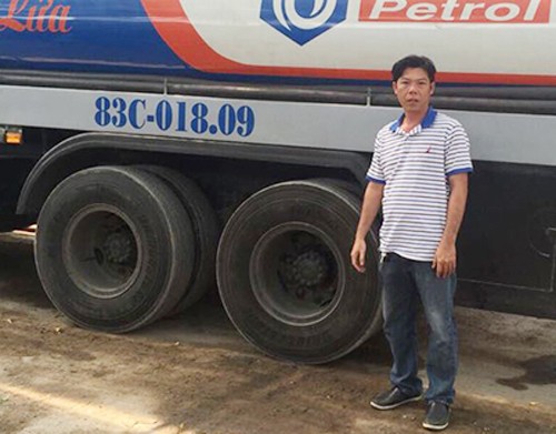 Cảnh sát vây bắt nhóm 'rút ruột' xăng dầu ở Sài Gòn Nghi can trong đường dây trộm cắp. Ảnh: Công an cung cấp.