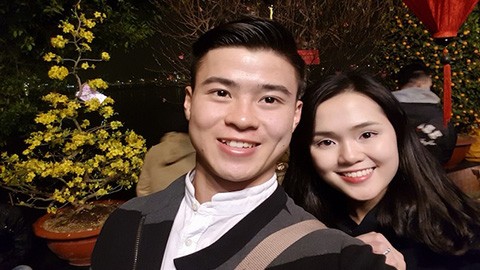 Các tuyển thủ U23 mệt phờ vì 'chạy show' chúc Tết Các tuyển thủ U23 mệt phờ vì 'chạy show' chúc Tết