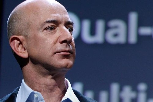 Người giàu nhất thế giới mất 4,5 tỷ USD đêm qua CEO Amazon - Jeff Bezos hiện là người giàu nhất hành tinh. Ảnh: Reuters