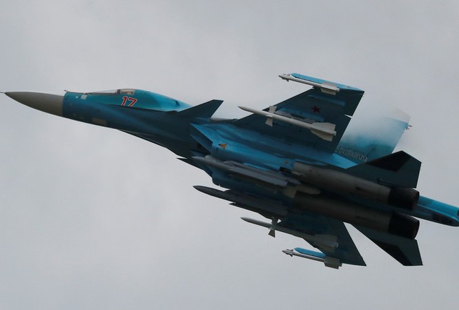 Nga bác tin điều máy bay Su-34 chặn F-16 của Israel Máy bay ném bom Sukhoi Su-34 của Nga. Ảnh: Reuters