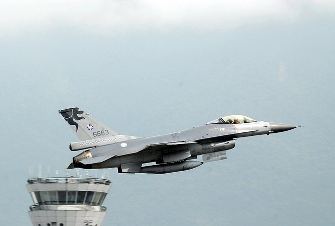 Đài Loan xác nhận tiêm kích F-16 bị rơi, phi công thiệt mạng Ảnh minh hoạ: f-16.net