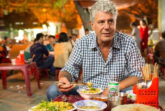 Đầu bếp từng cùng ăn bún chả với ông Obama bất ngờ tự tử Ông Anthony Bourdain. Ảnh: CNN