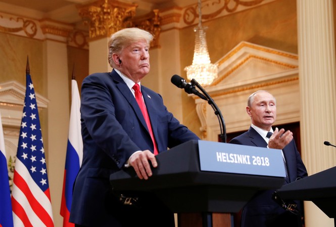 Ông Trump tin ông Putin phải chịu trách nhiệm vụ can thiệp bầu cử Mỹ Tổng thống Mỹ Trump và Tổng thống Nga Putin họp báo tại Helsinki. Ảnh: Reuters