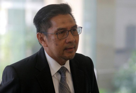 Lãnh đạo hàng không Malaysia từ chức sau lùm xùm MH370 Ông Azharuddin Abdul Rahman. Ảnh: Reuters