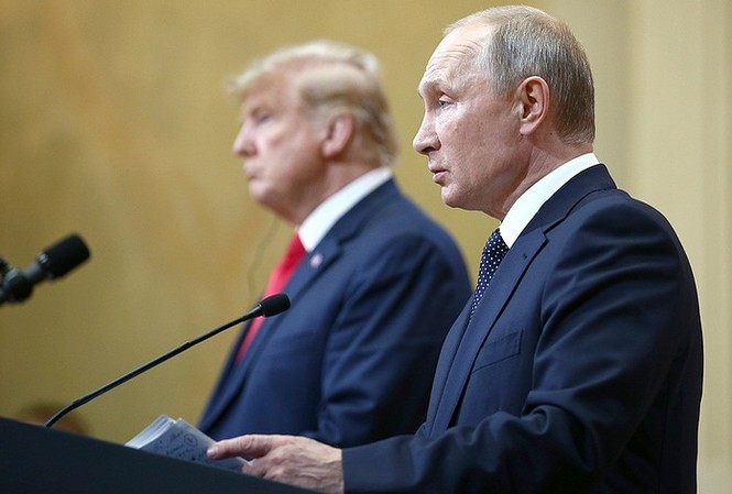 Gặp ông Trump, ông Putin đề xuất sáng kiến kiểm soát vũ khí Tổng thống Nga Putin và Tổng thống Mỹ Trump. Ảnh: Tass