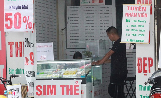 5 điều cần biết về cách chuyển đổi SIM 11 số sang 10 số Từ 0h ngày 15/9, 60 triệu SIM 11 số sẽ bước vào quá trình chuyển đổi về dạng 10 số . Ảnh: Ngô Minh.