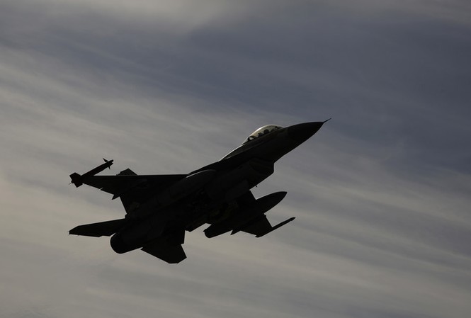 Nhân chứng kể khoảnh khắc tiêm kích Israel tấn công Syria Tiêm kích F-16 của Israel. Ảnh: Reuters
