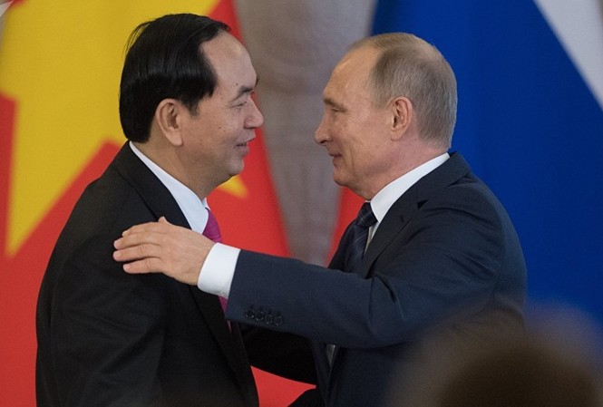 Tổng thống Nga Putin chia buồn về sự ra đi của Chủ tịch Trần Đại Quang Chủ tịch nước Việt Nam Trần Đại Quang và Tổng thống Nga Vladimir Putin. Ảnh: Sputnik