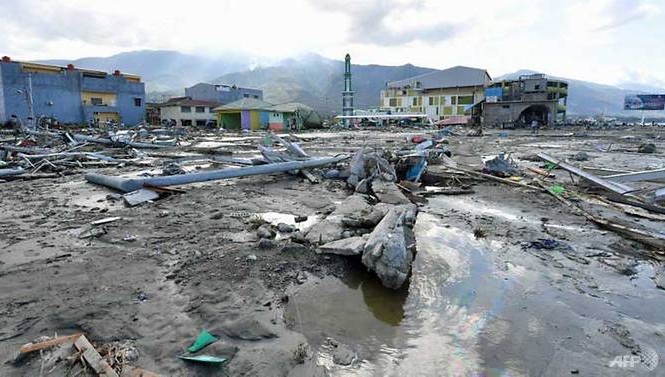 1.200 tù nhân vượt ngục trong thảm hoạ động đất ở Indonesia Thành phố biển Palu tan hoang sau động đất, sóng thần. Ảnh: AFP