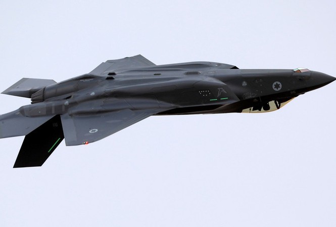 Israel sắp tăng cường sử dụng F-35 vì Syria có S-300? Chiến đấu cơ F-35. Ảnh: Reuters