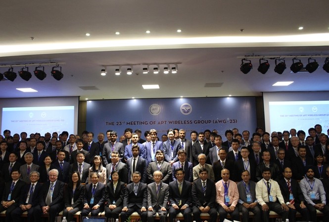 214 đại biểu dự Hội nghị nhóm thông tin vô tuyến AWG-23 Hội nghị Nhóm thông tin vô tuyến của APT lần thứ 23 có sự tham gia của 214 đại biểu trong nước và quốc tế. Ảnh: Giang Thanh