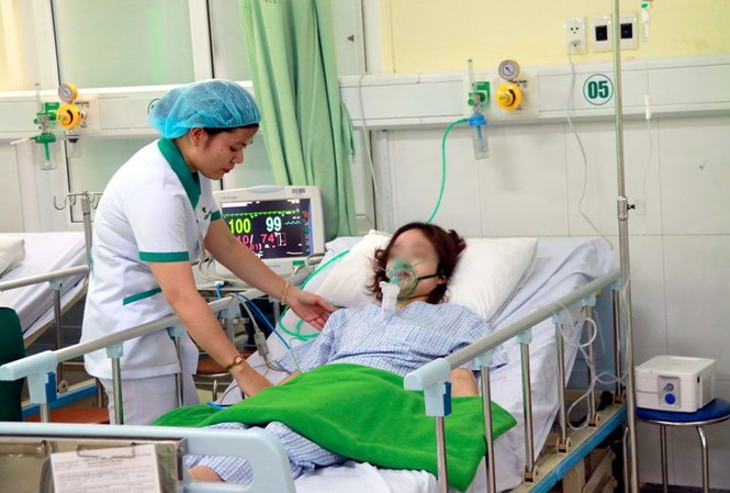 Cứu 4 nữ du khách bị đuối nước ở vịnh Lăng Cô Cả 4 cô gái được đưa vào bệnh viện cấp cứu kịp thời và may mắn thoát nạn