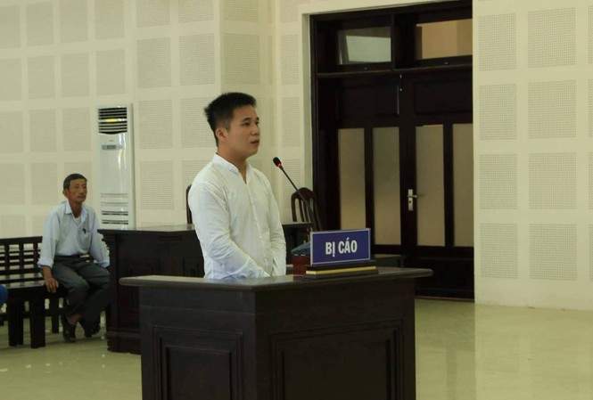 Đánh bạn đến bất tỉnh vì bênh anh rể, nam thanh niên lĩnh 8 năm tù Bị cáo Nguyễn Hữu Bình tại tòa