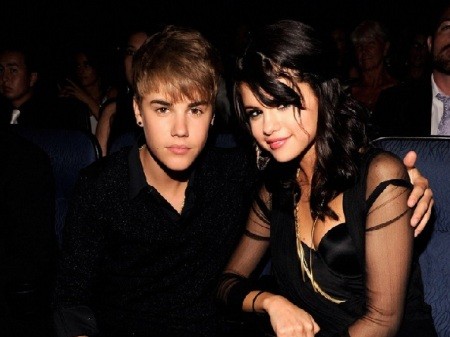 Justin Bieber lộ tin nhắn 'sỉ vả' Selena Gomez Justin Bieber lộ tin nhắn 'sỉ vả' Selena Gomez