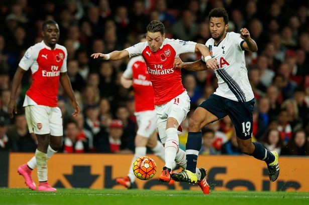 Ozil thiết lập kỷ lục mới trong trận derby London Ozil lập kỷ lục kiến tạo ở Premier League.