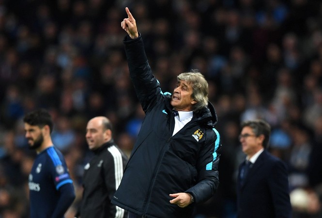 HLV Pellegrini bức xúc khi Man City bị hành xác HLV Pellegrini không hài lòng với lịch thi đấu của Man City tại Premier League.