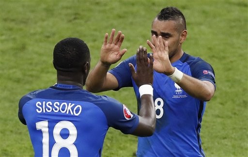 Hậu EURO, Barca săn hàng loạt sao Pháp Barcelona muốn có thêm cả Moussa Sissoko và Dimitri Payet.