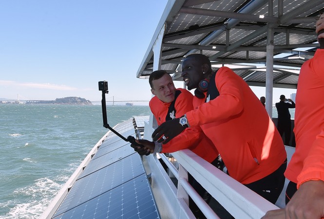 Bỡn cợt khi du đấu, sao Liverpool bị đuổi về nước Mamadou Sakho bị tống trở lại Liverpool vì thái độ thiếu chuyên nghiệp.