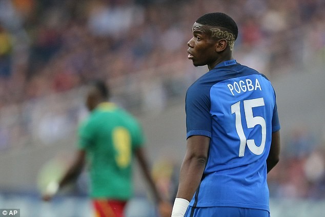 BẢN TIN Thể thao: Mourinho tiết lộ vị trí của Pogba ở M.U Pogba sẽ đá như một "số 10" trong sơ đồ của HLV Mourinho.