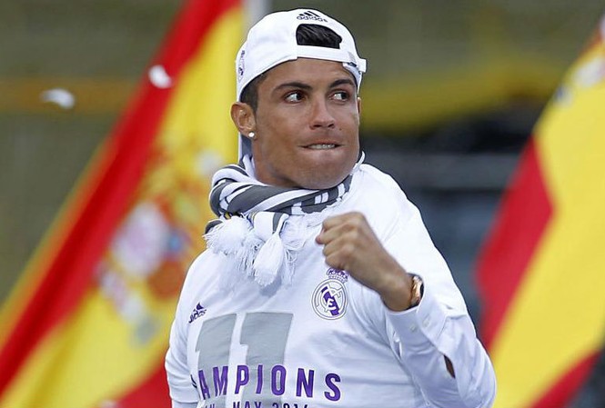 Ronaldo nói về mùa giải tốt nhất trong sự nghiệp Cristiano Ronaldo hướng tới danh hiệu Cầu thủ xuất sắc nhất châu Âu thứ 2 trong sự nghiệp.