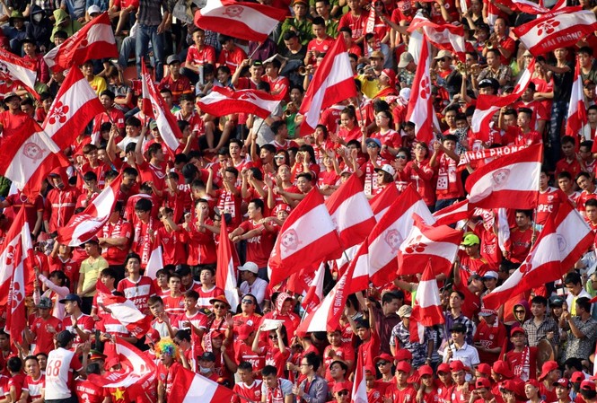 Bản tin Thể thao: CĐV Hải Phòng vào sân xem V.League nhiều nhất Tính đến trước vòng 26, sân Lạch Tray đã thu hút tổng cộng 168.000 người hâm mộ đến theo dõi các trận đấu.