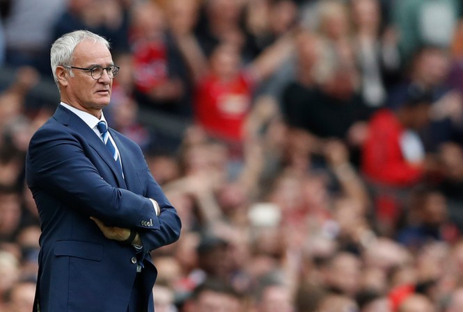 Thua M.U, HLV Leicester City bị yêu cầu từ chức HLV Ranieri bị các CĐV nhà chỉ trích.