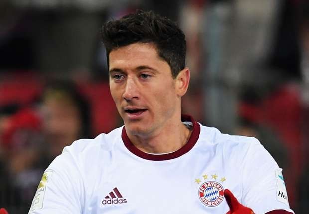 Lập cú đúp, Lewandowski đi vào lịch sử Bundesliga Lewandowski đã có 135 bàn tại Bundesliga.