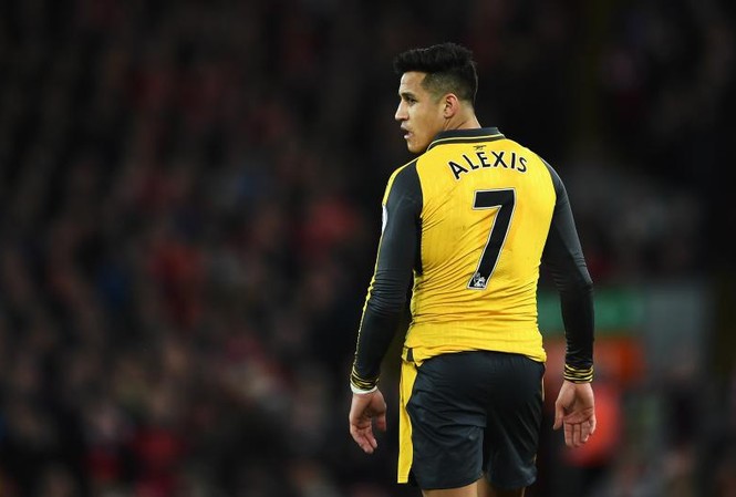 CĐV Arsenal góp tiền trả lương để giữ chân Sanchez CĐV Arsenal không hề muốn Sanchez rời đội bóng.